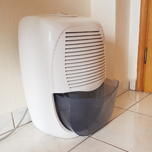 What are the benefits of using a refrigerant dehumidifier